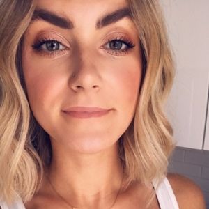 Meet your Posher, Alyson